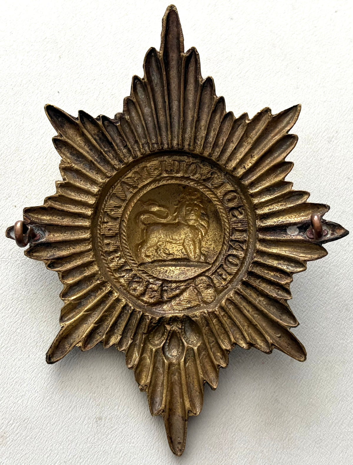 Victorian Era Worcestershire Regiment Large Valise Cap Badge