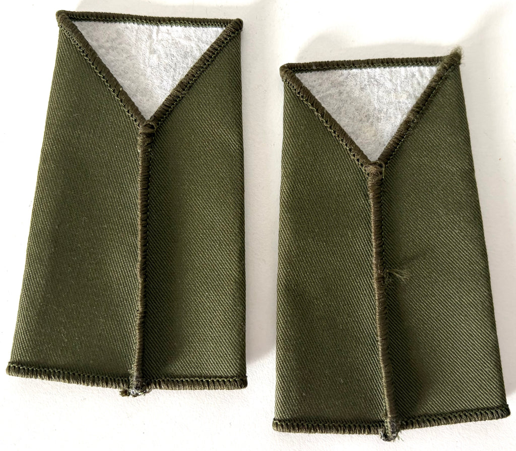 Light Infantry Captain Green Rank Slide, Pair
