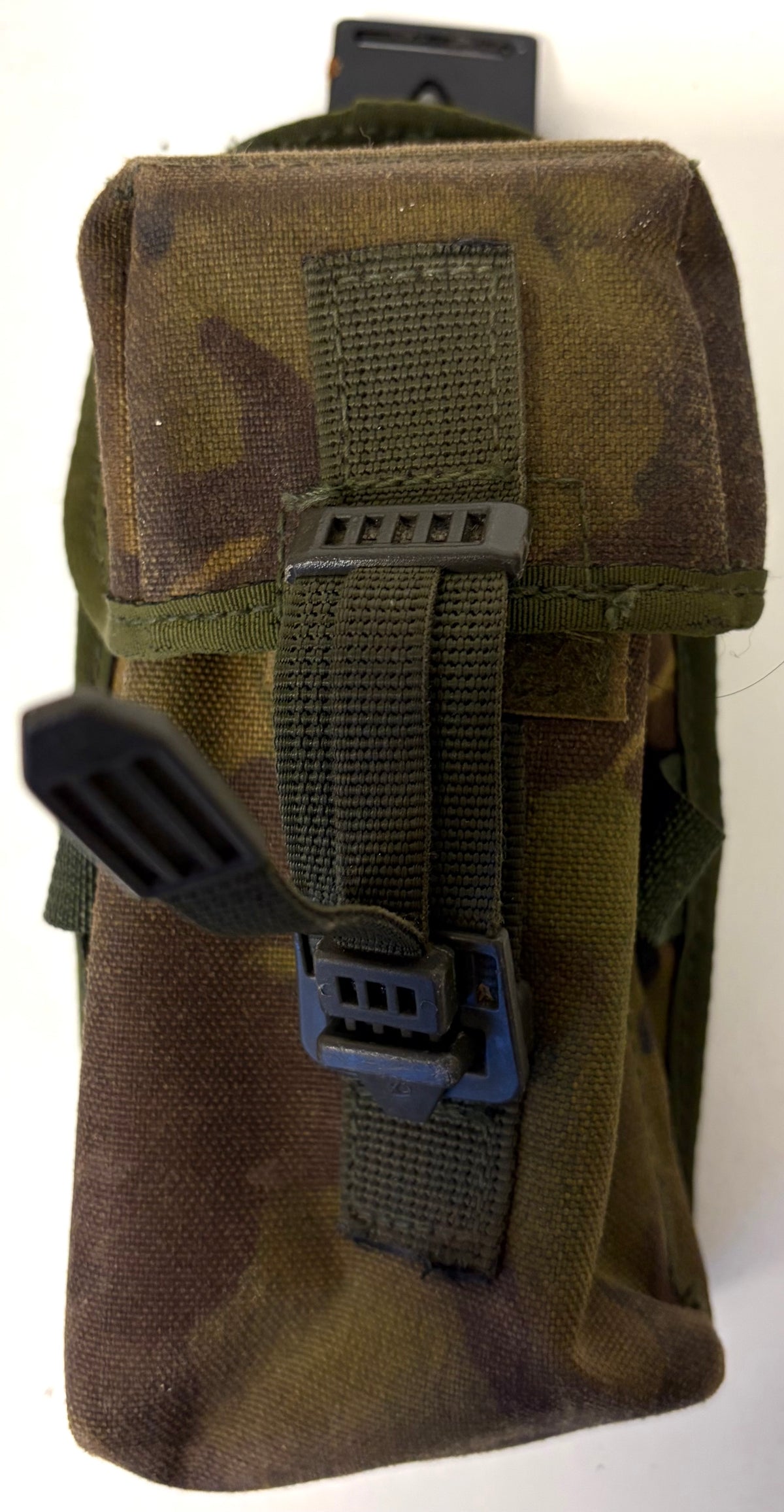 British Military Issue DPM Camo Empty PLCE Webbing Single 2-Mag Pouch